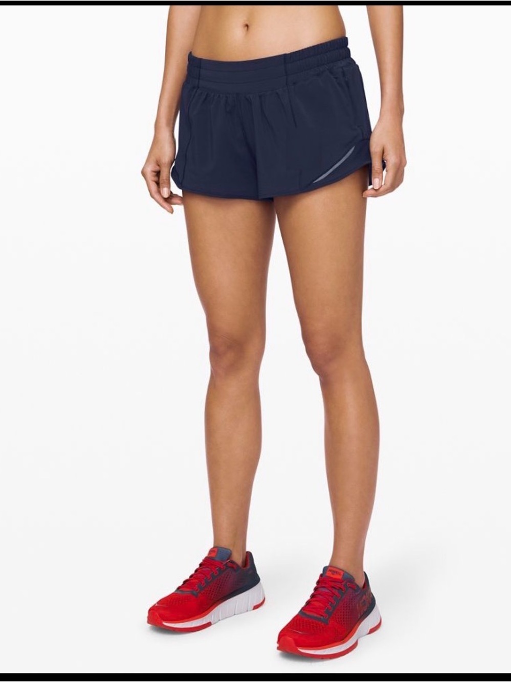 Lululemon Hotty Hot Low Rise 2.5 in Size 6 True Navy
